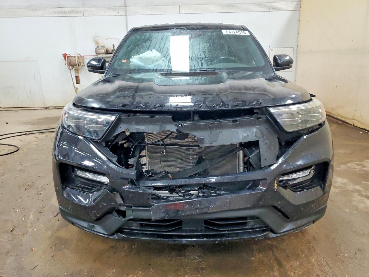 2022 Ford Explorer St - Фото 5