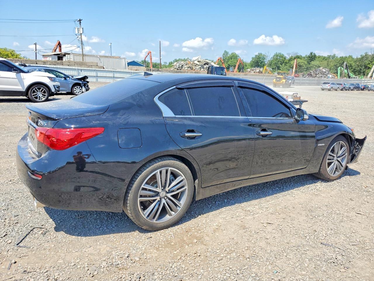2015 Infiniti Q50 Hybrid Sport - Image 3