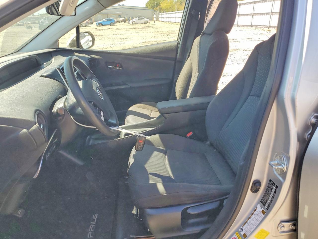 2016 Toyota Prius Two Eco - Фото 7