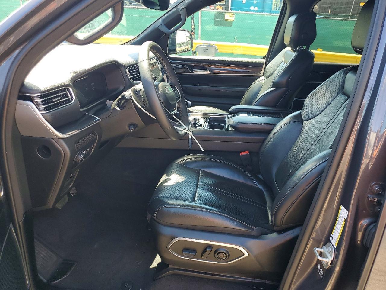 2024 Jeep Wagoneer L Series I - Фото 7