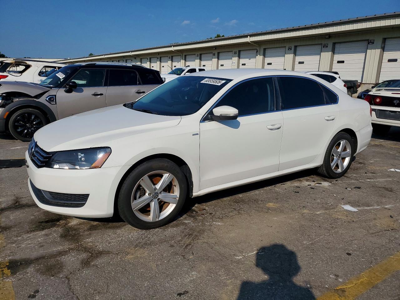 2014 Volkswagen Passat S