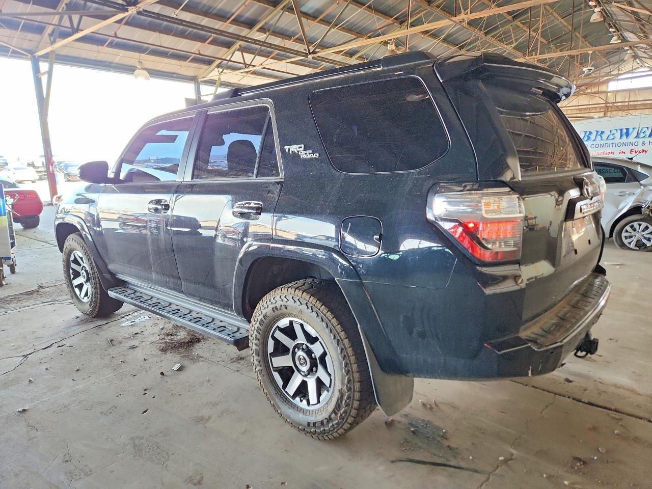 2021 Toyota 4Runner Trd Off-Road Premium - Фото 2