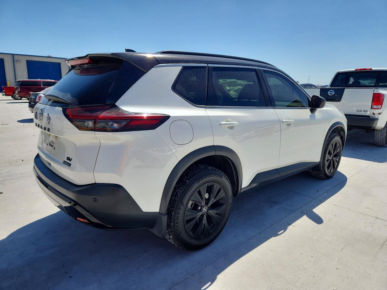 2023 Nissan Rogue Sv - Фото 3