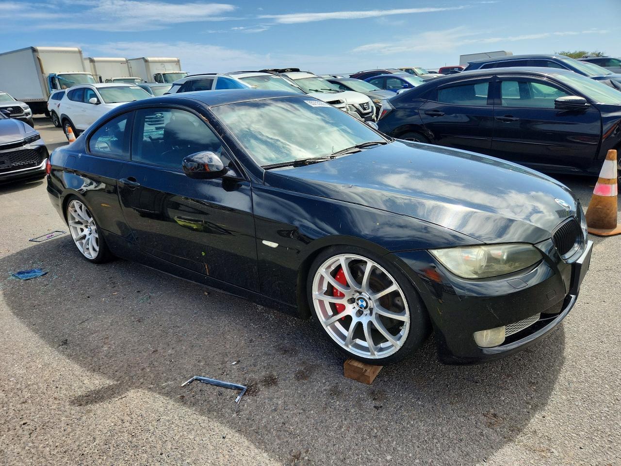2010 BMW 335 I - Image 4