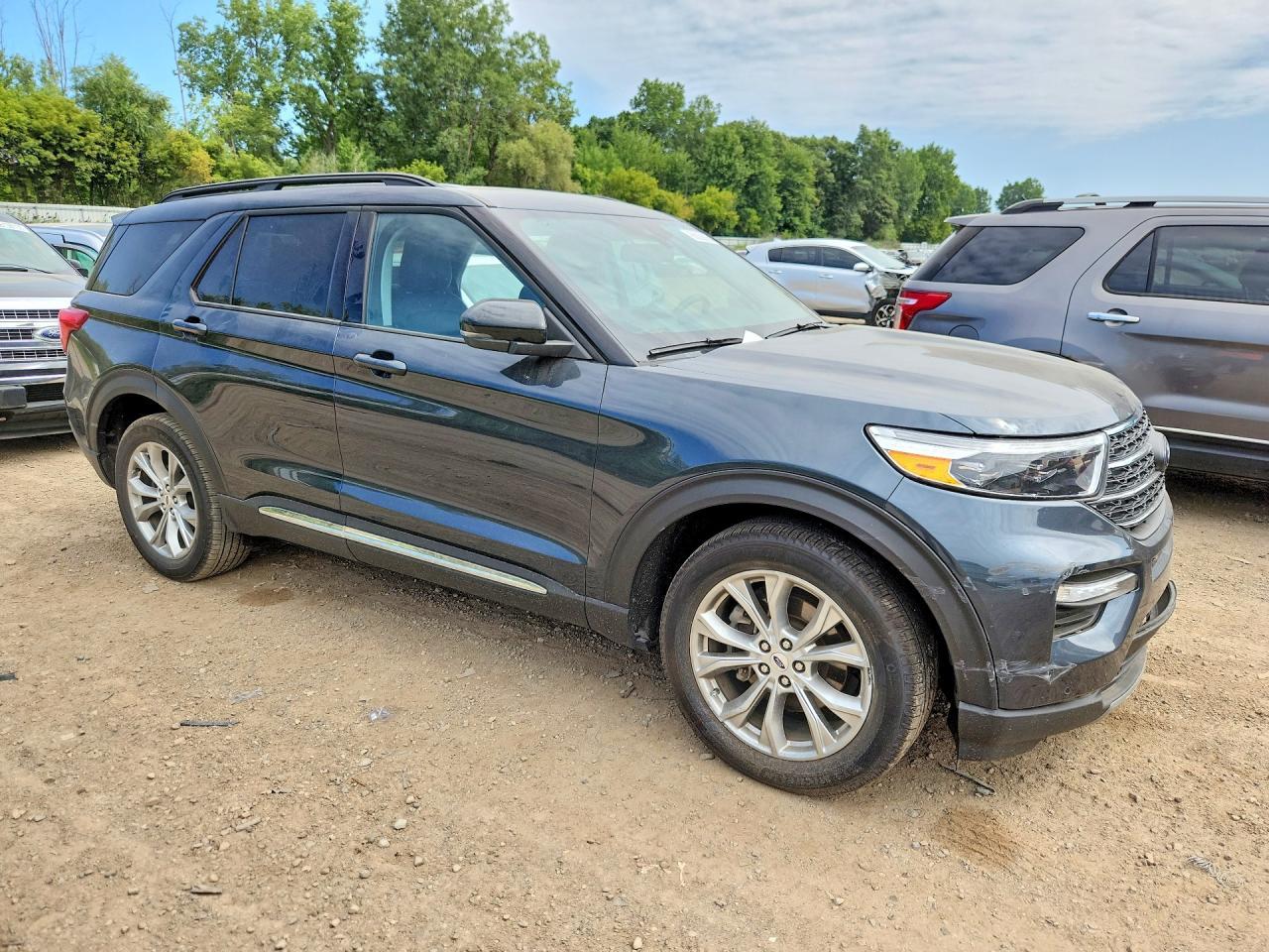 2024 Ford Explorer Xlt - Image 4