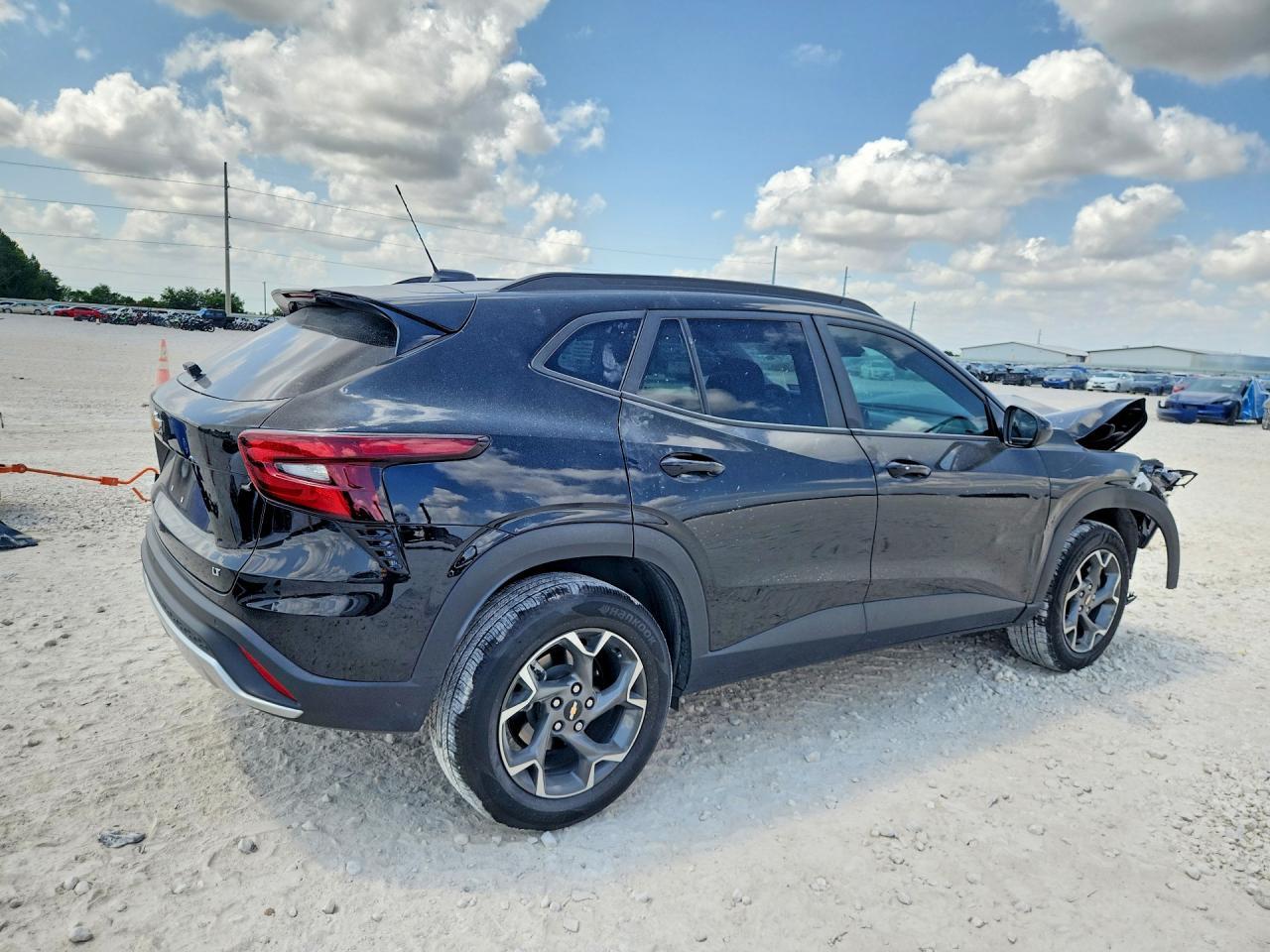 2025 Chevrolet Trax 1Lt - Фото 3