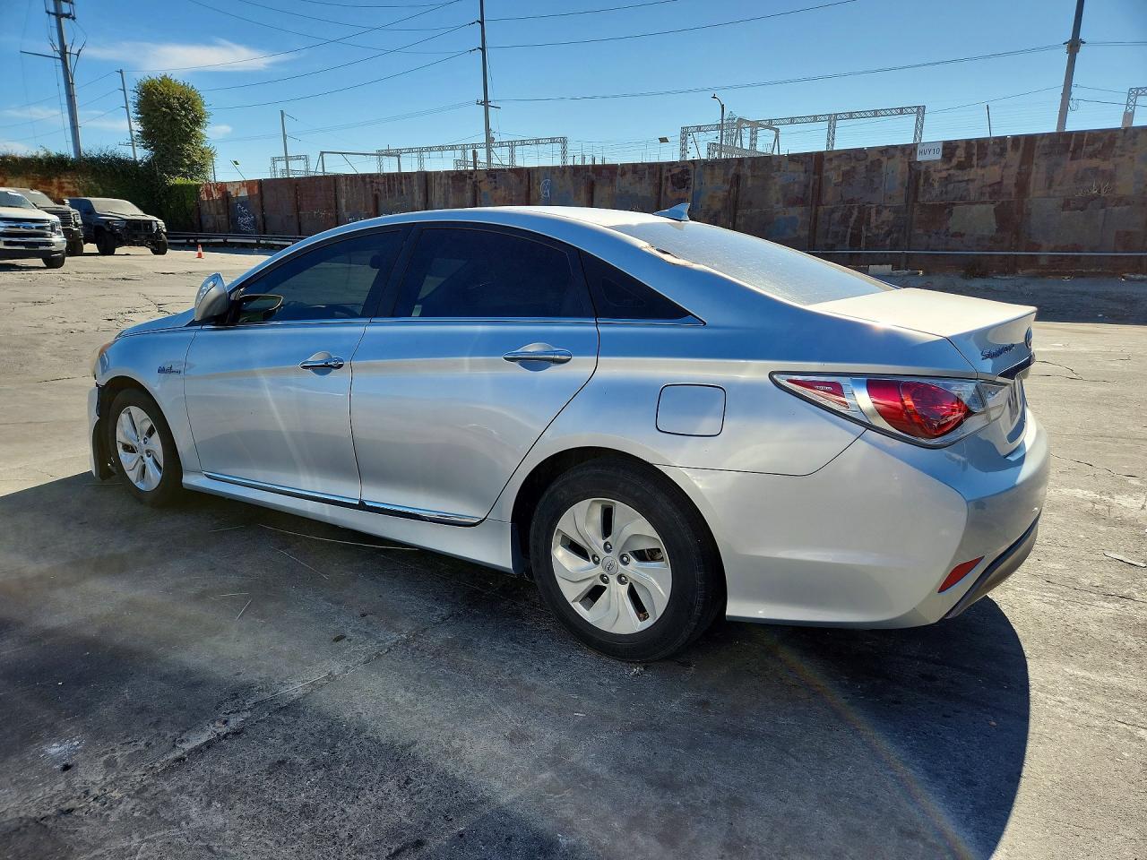 2013 Hyundai Sonata Hybrid - Фото 2