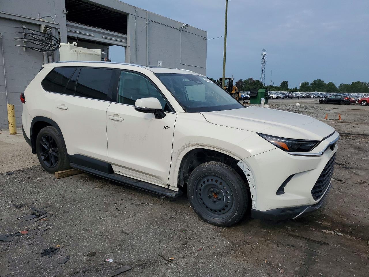 2024 Toyota Grand Highlander Hybrid Limited - Image 4