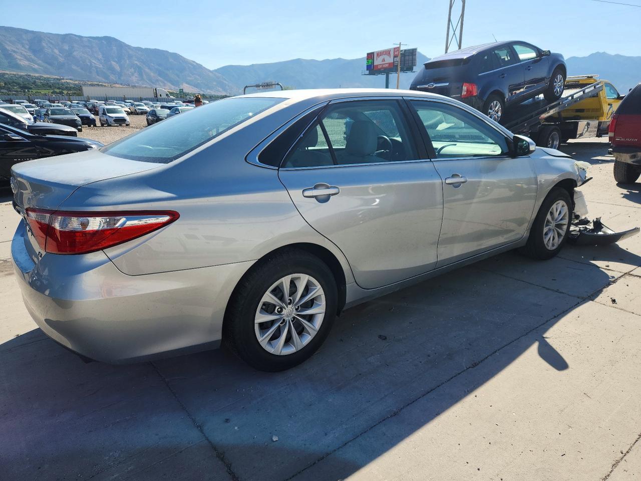 2016 Toyota Camry Le - Image 3