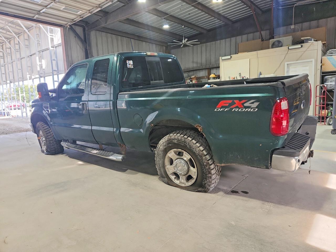 2010 Ford F250 Super Duty - Image 2