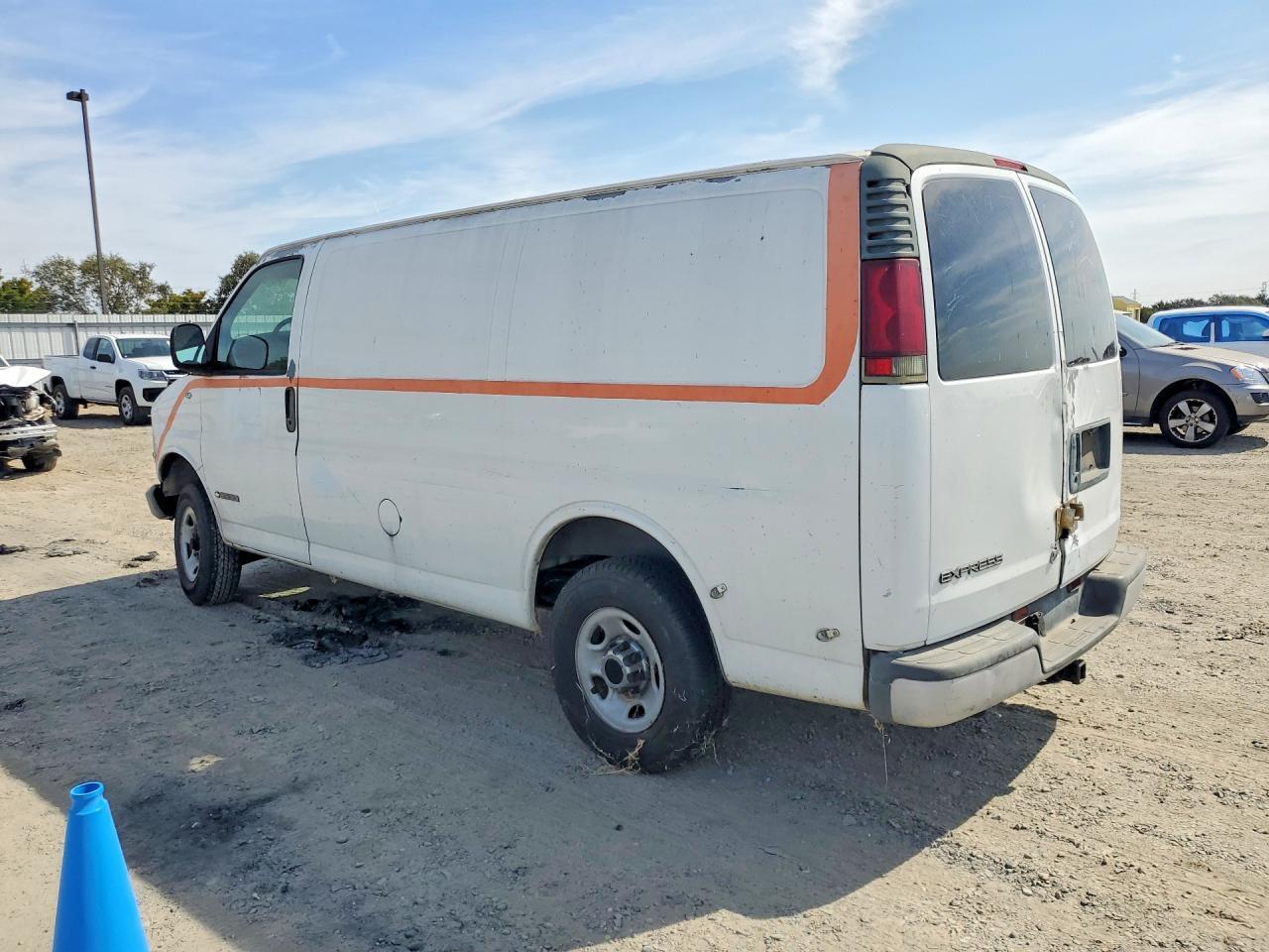 2002 Chevrolet Express G2500 Delivery Van - Image 2