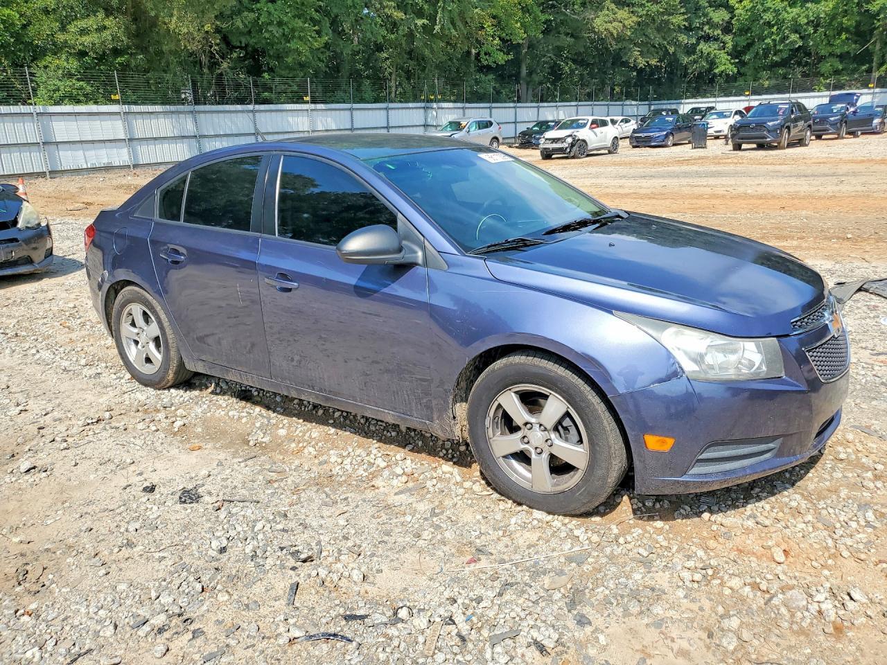2014 Chevrolet Cruze Ls - Image 4