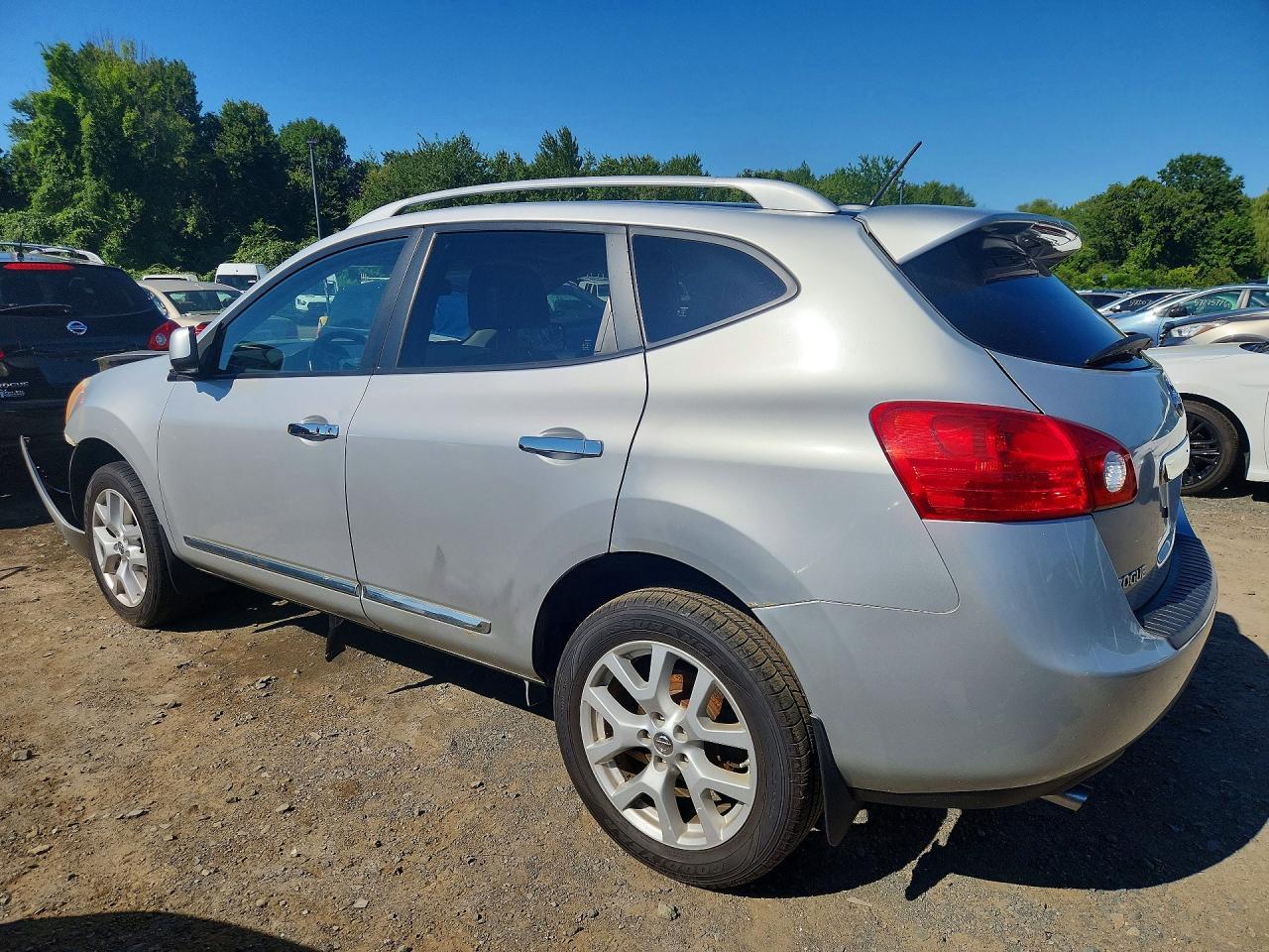 2013 Nissan Rogue S - Фото 2