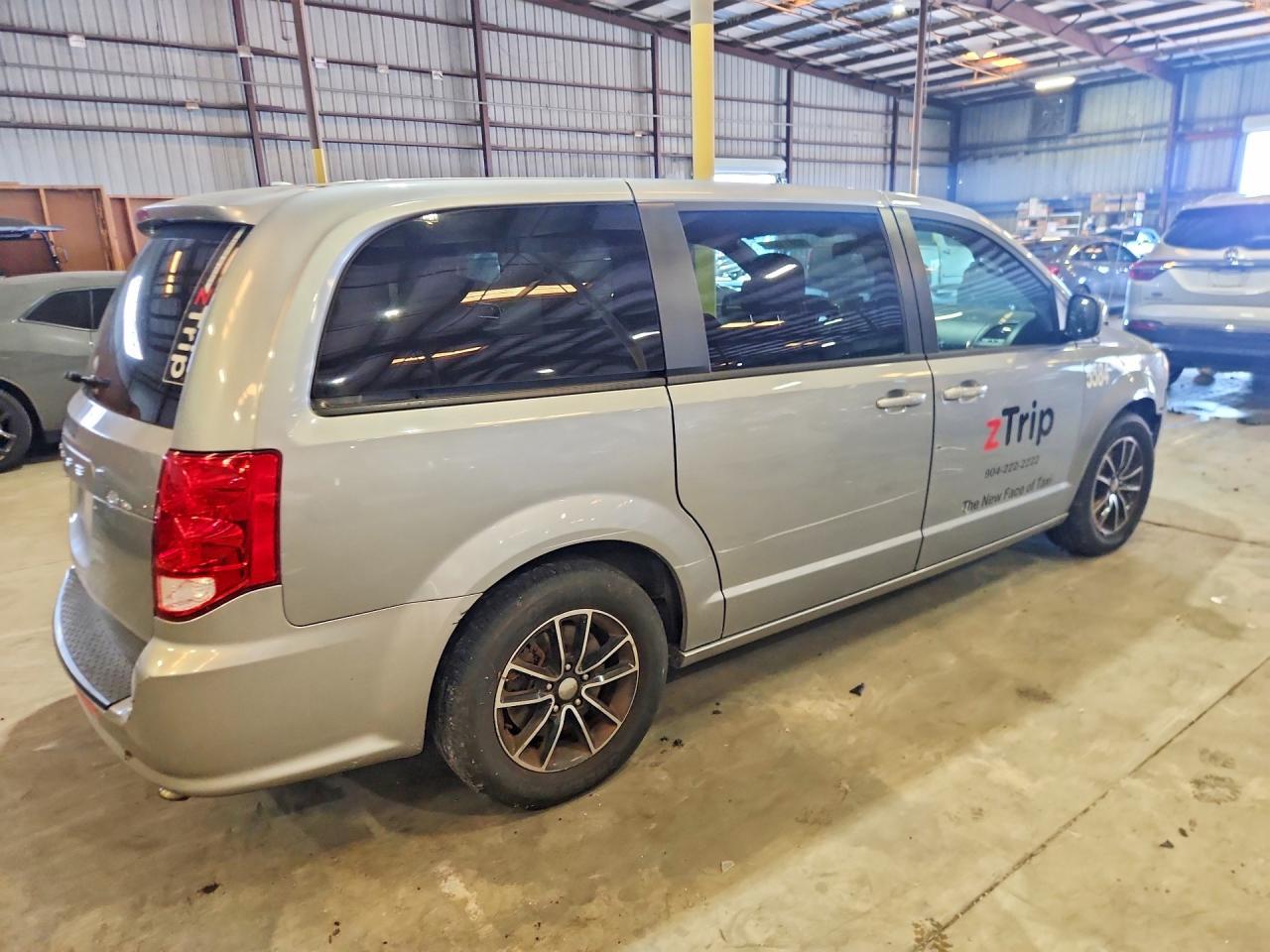 2018 Dodge Grand Caravan Sxt - Image 3