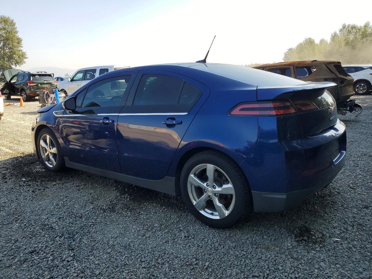 2013 Chevrolet Volt - Фото 2