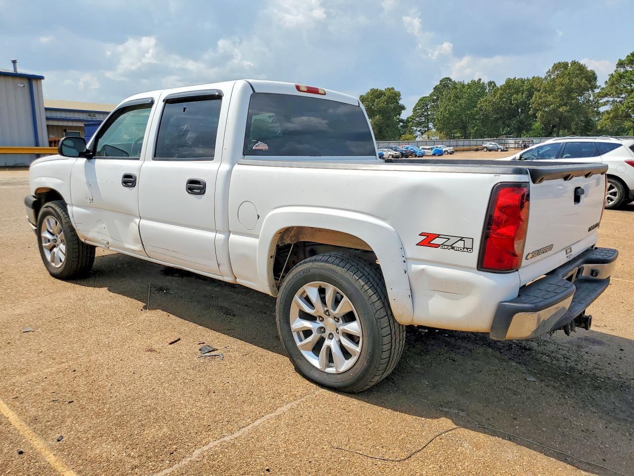 2004 Chevrolet Silverado K1500 - Фото 2