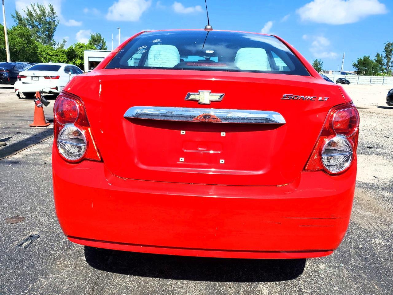 2016 Chevrolet Sonic Lt - Фото 6
