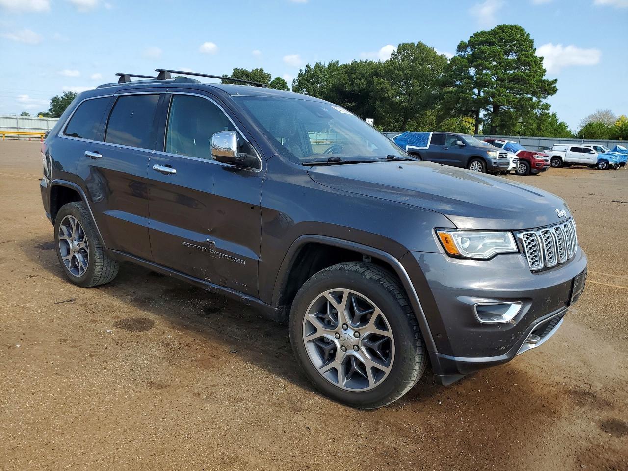 2020 Jeep Grand Cherokee Overland - Image 4