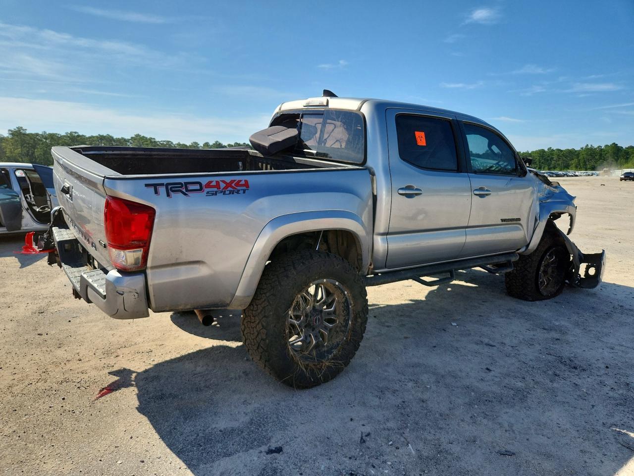 2017 Toyota Tacoma Trd Sport - Image 3