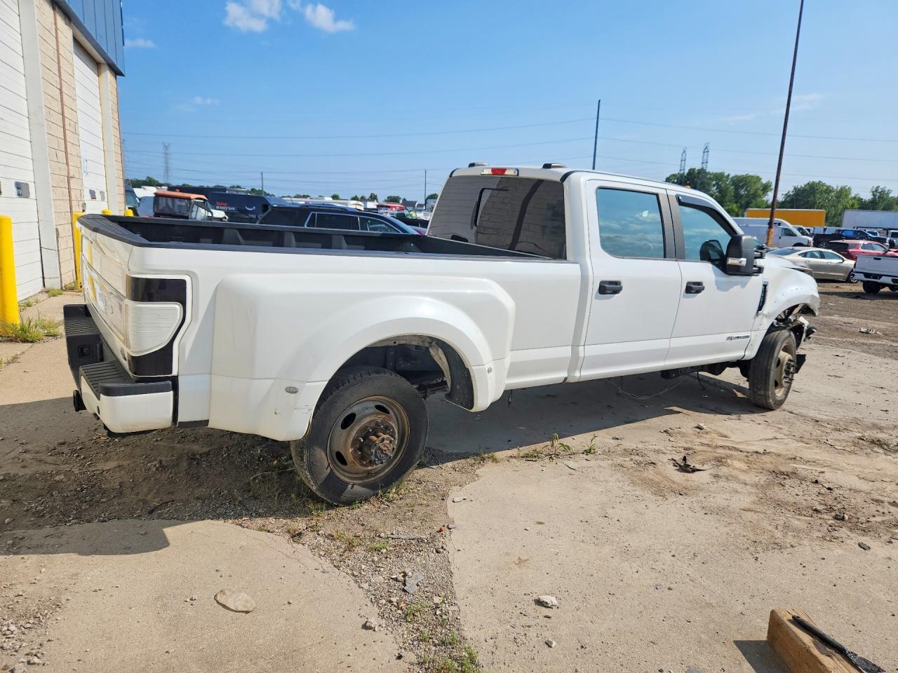 2022 Ford F450 Super Duty - Фото 3