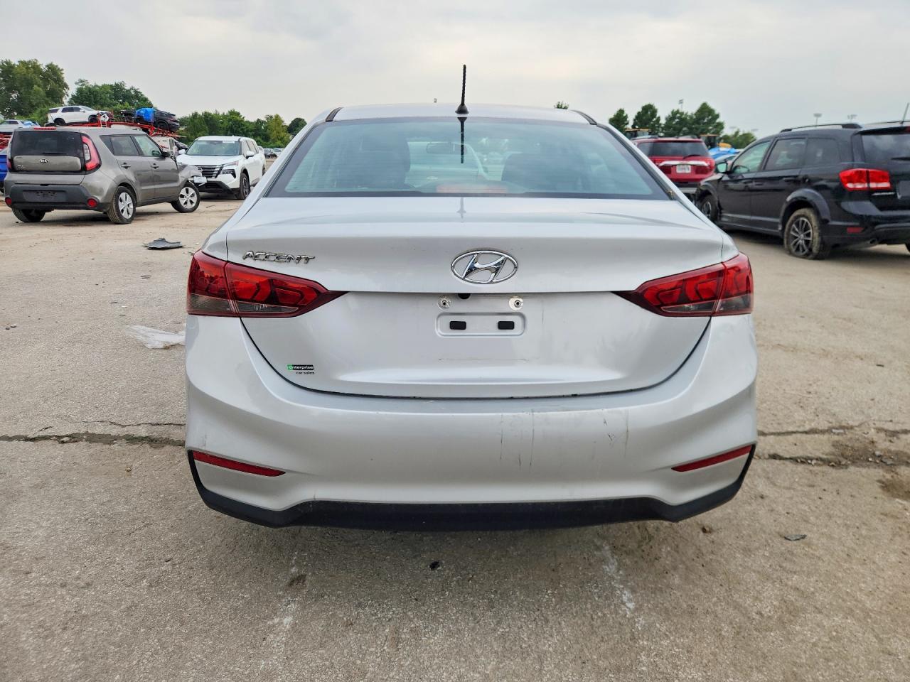 2021 Hyundai Accent Se - Фото 6