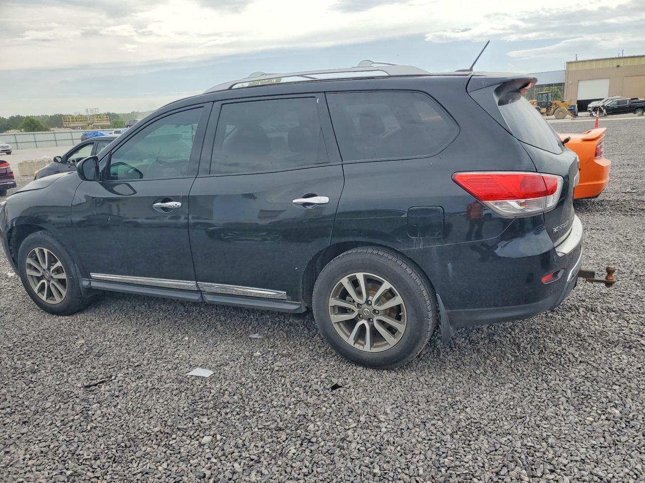 2014 Nissan Pathfinder S - Фото 2