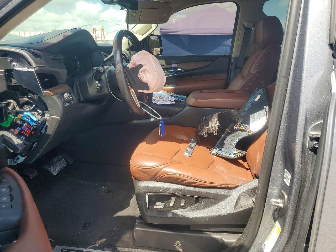 2018 Cadillac Escalade Luxury - Фото 7