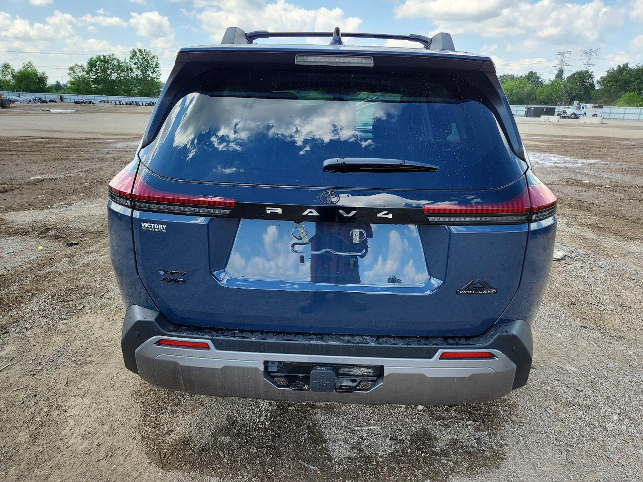 2026 Toyota Rav4 Woodland - Фото 6