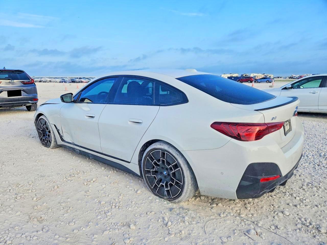2025 BMW I4 Edrive 40 - Фото 2