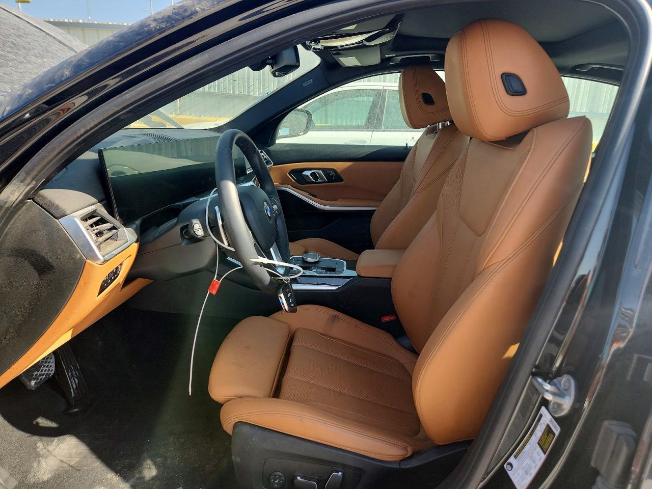 2024 BMW 330I - Фото 7