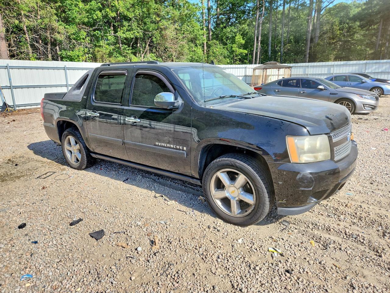 2008 Chevrolet Avalanche C1500 - Image 4
