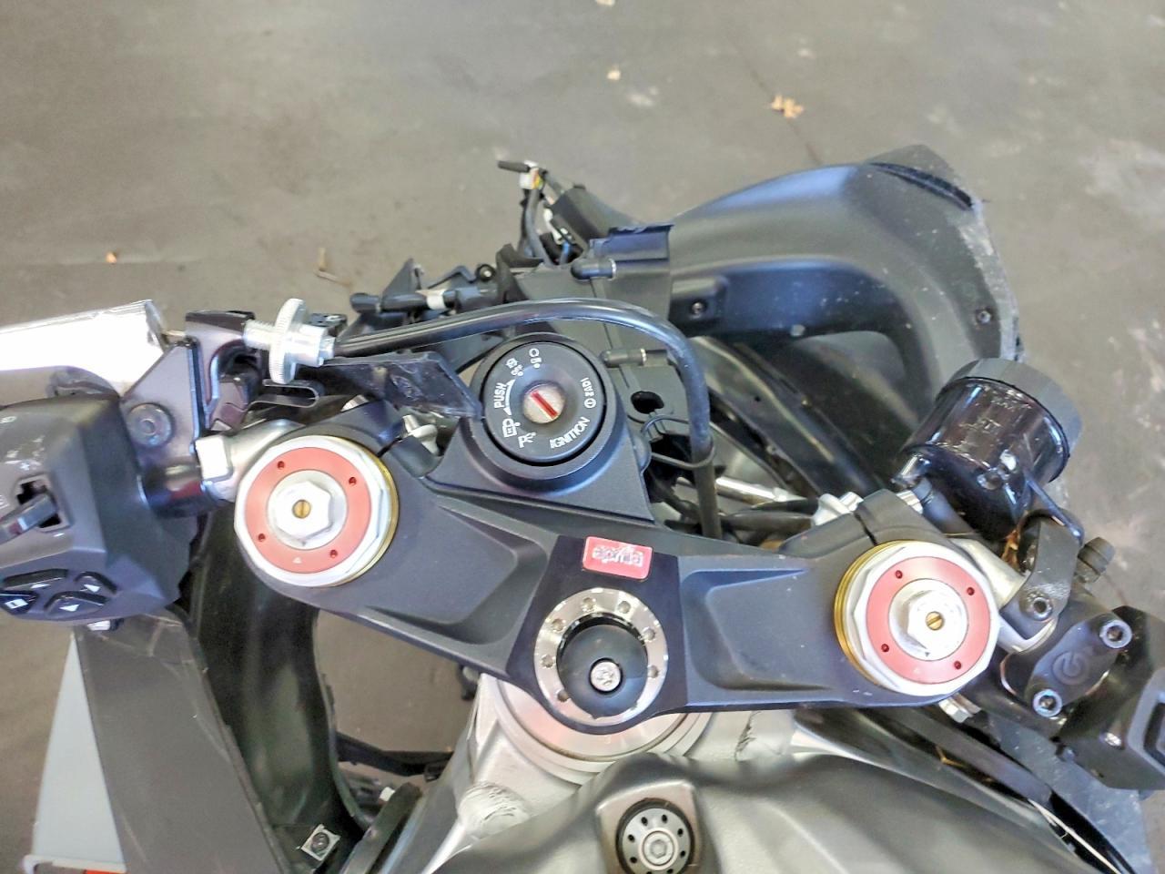 2024 Aprilia Rsv4 1100 - Фото 7