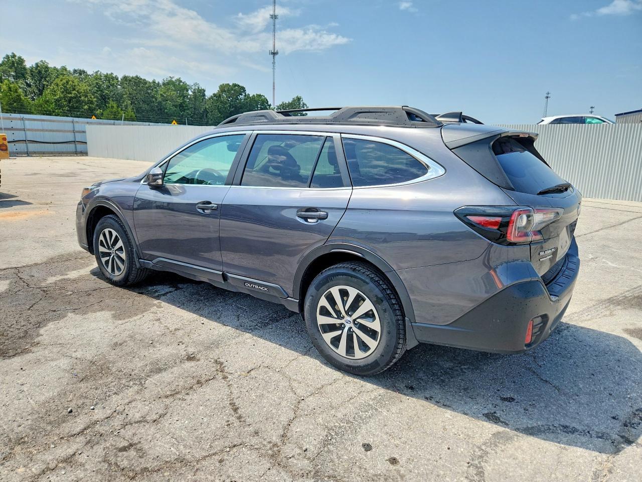 2020 Subaru Outback Premium - Фото 2