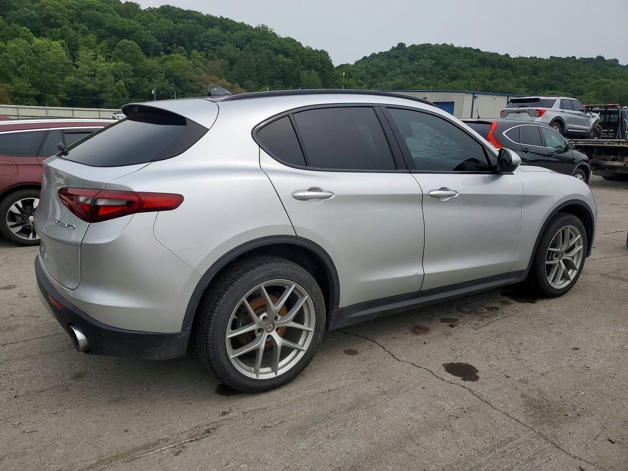 2018 Alfa Romeo Stelvio Ti Sport - Фото 3