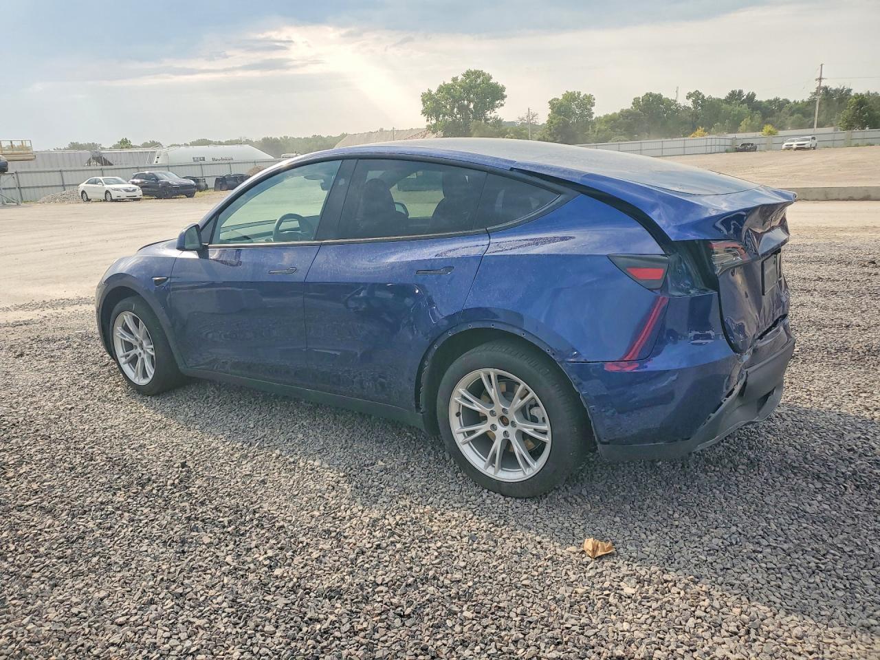2024 Tesla Model Y - Image 2