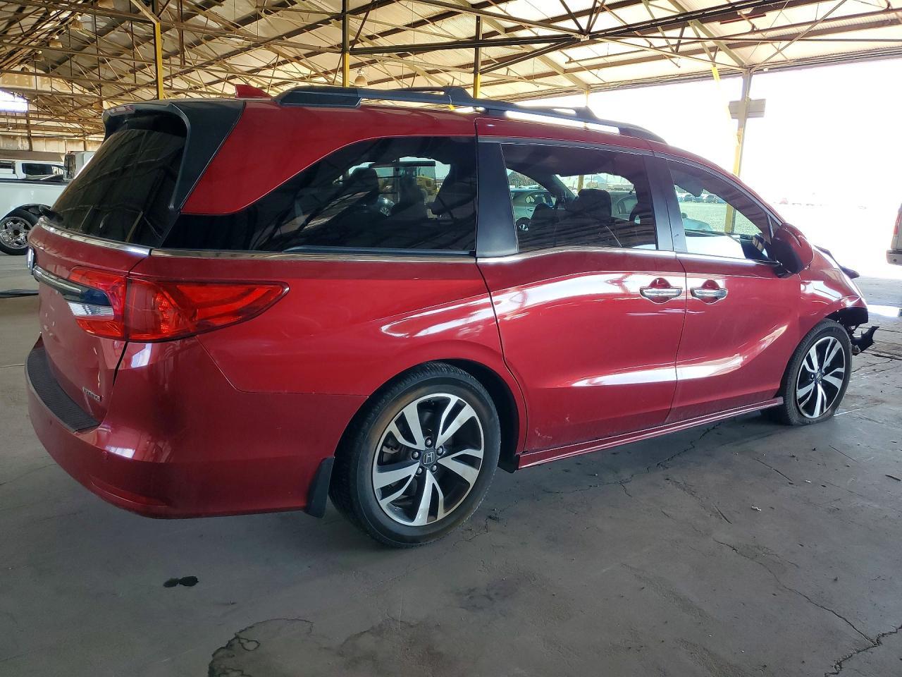 2023 Honda Odyssey Touring - Фото 3