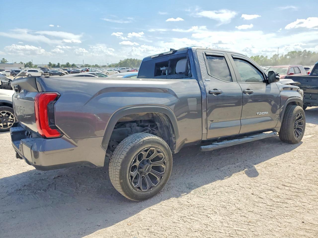 2024 Toyota Tundra Sr5 - Image 3