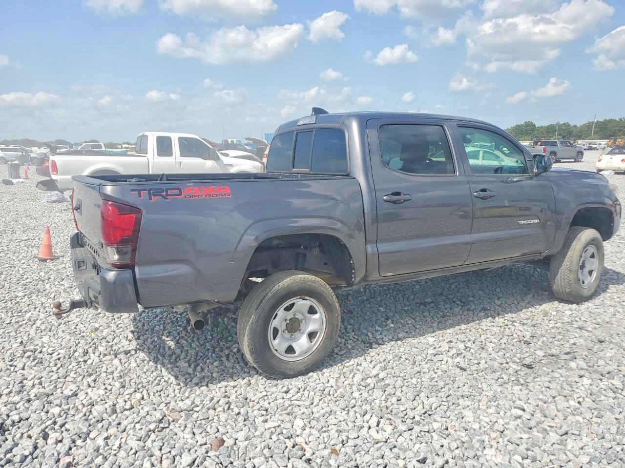 2021 Toyota Tacoma Sr V6 - Фото 3