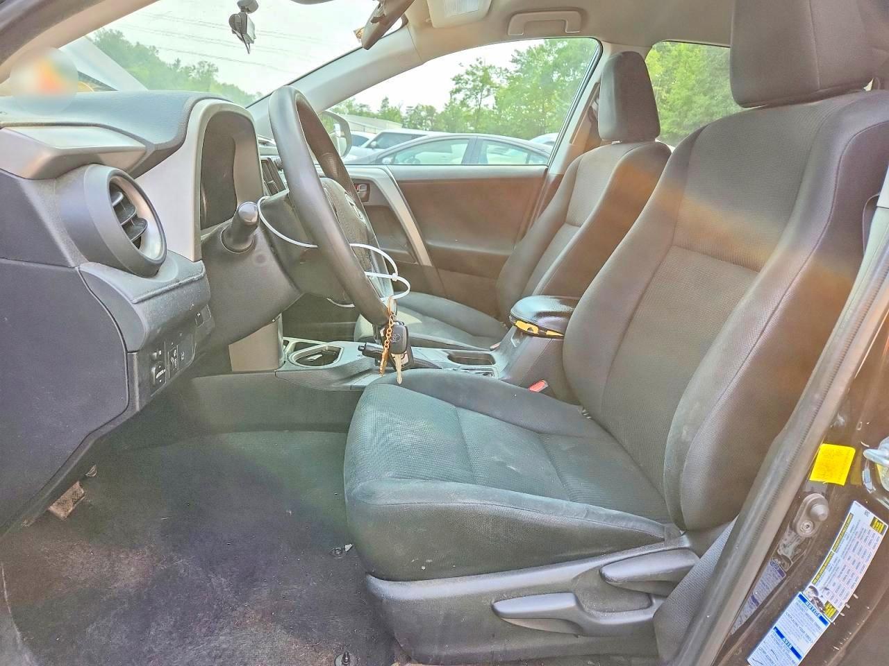 2017 Toyota Rav4 Le - Image 7