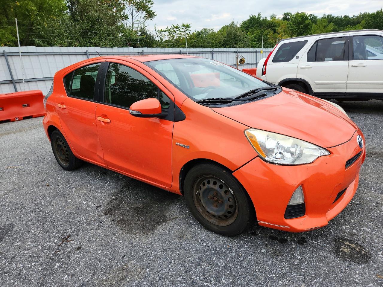 2012 Toyota Prius C Two - Image 4
