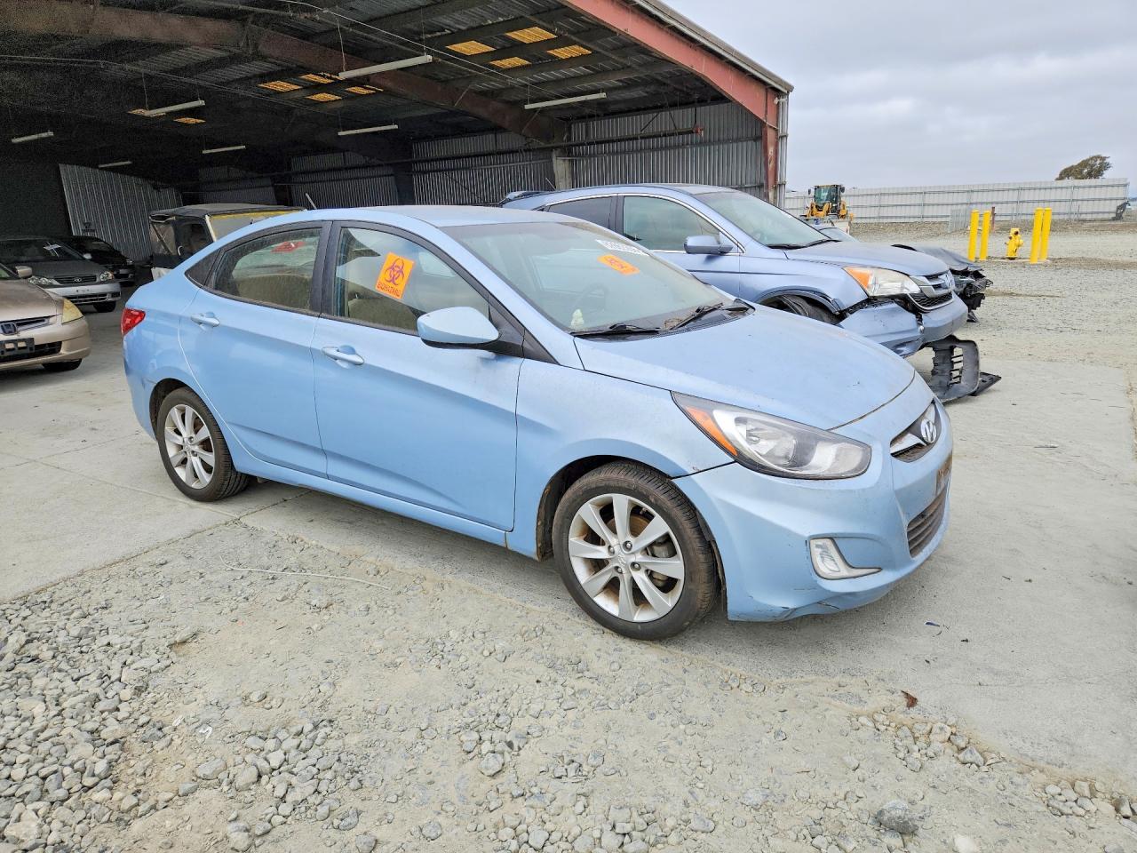 2013 Hyundai Accent Gls - Фото 4