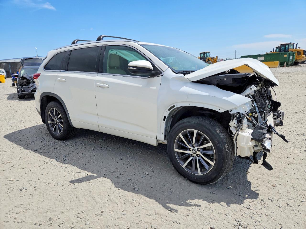 2018 Toyota Highlander Xle - Image 4