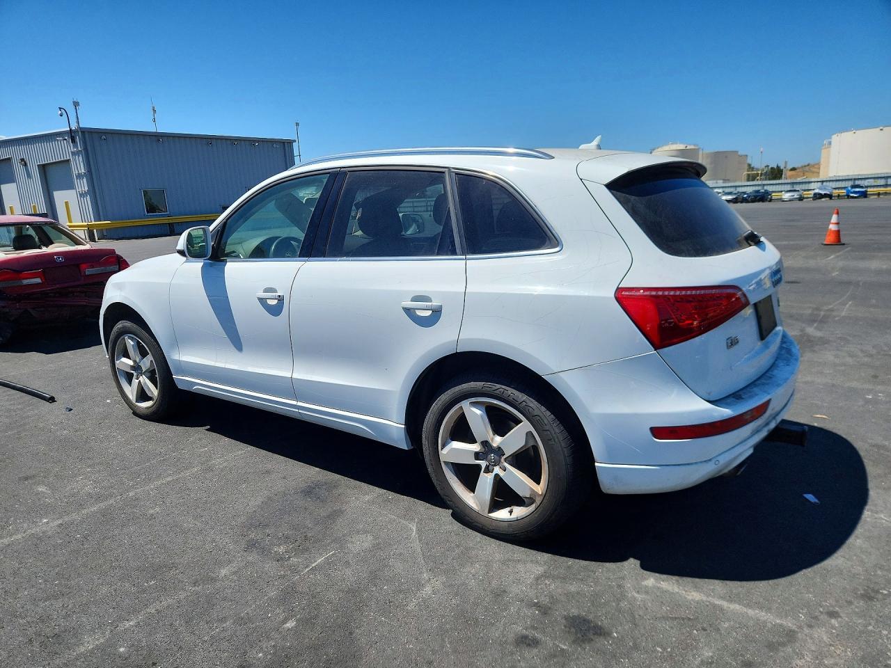 2012 Audi Q5 Premium Plus - Image 2