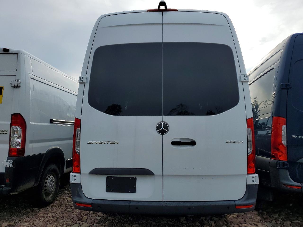 2024 Mercedes Benz Sprinter 2500 Van - Фото 6