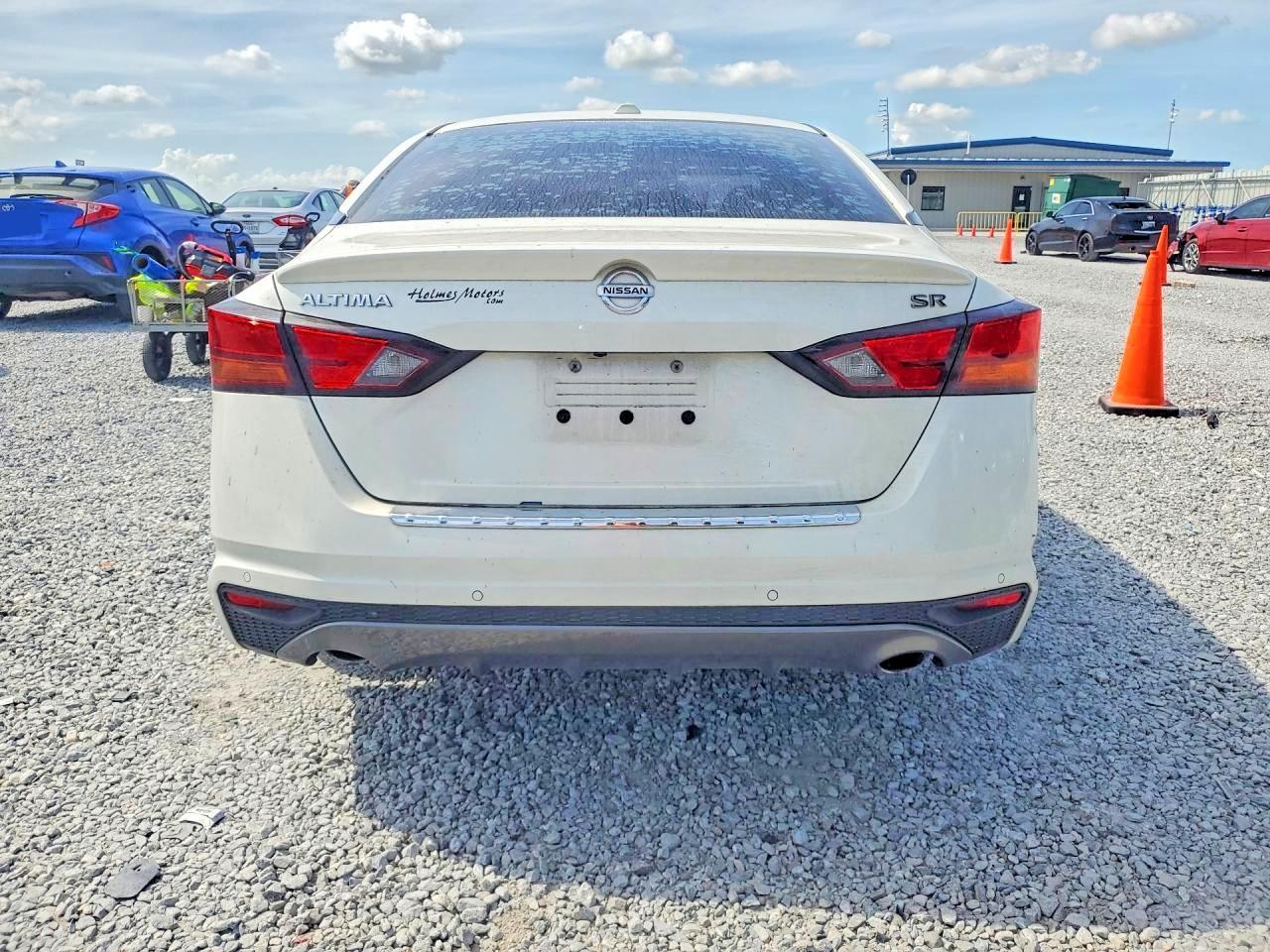 2020 Nissan Altima Sr - Image 6