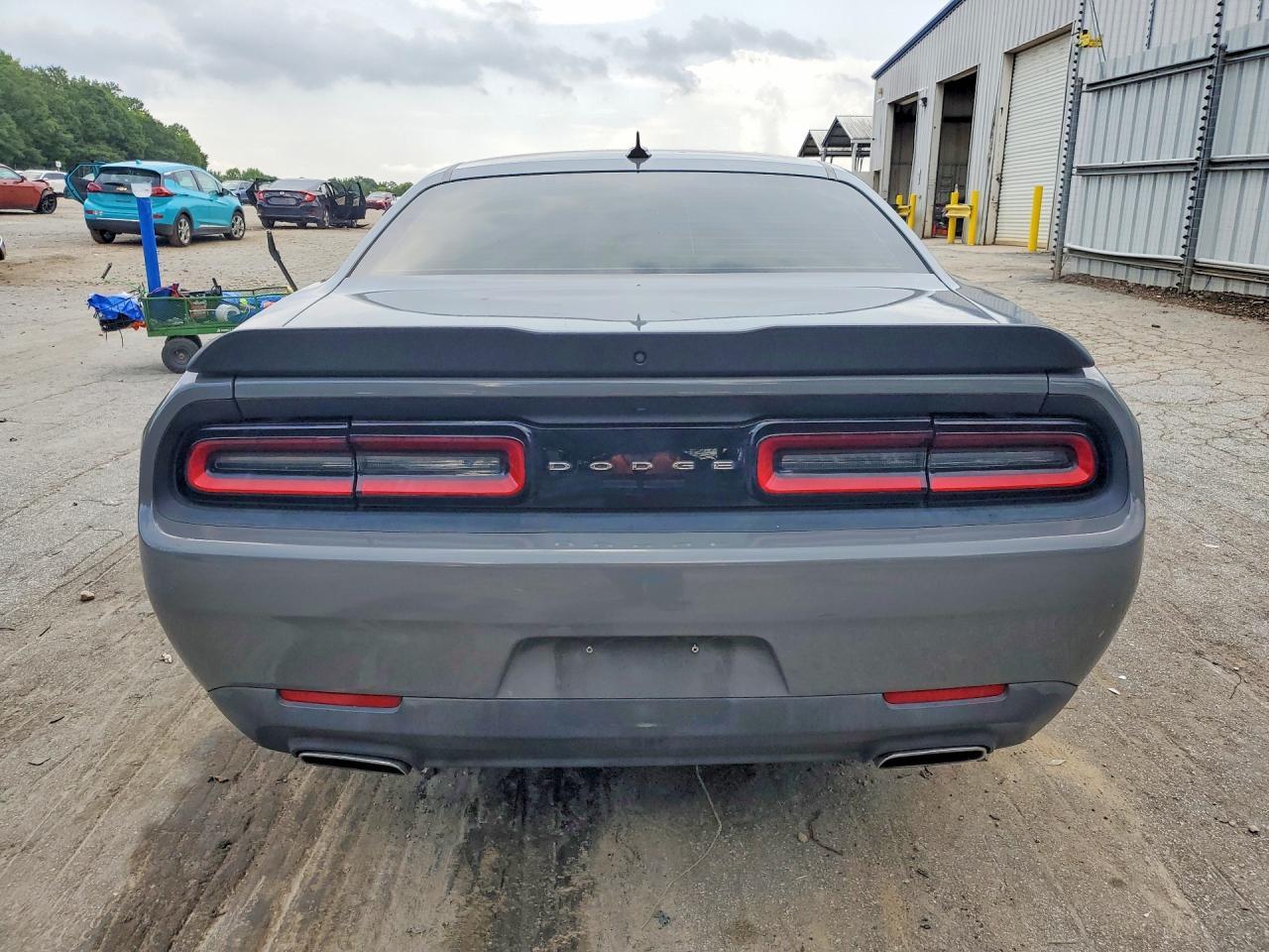 2017 Dodge Challenger Sxt - Image 6