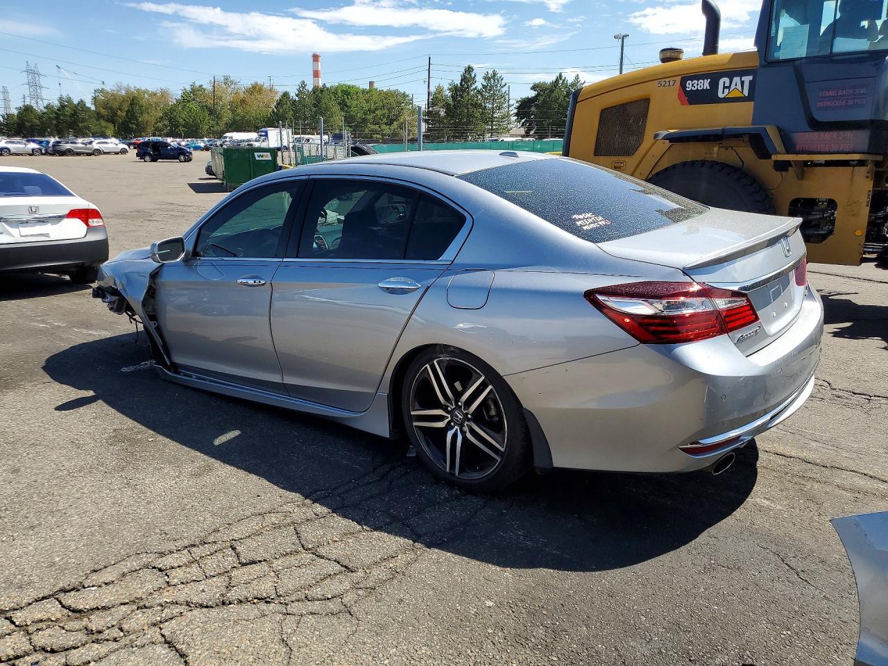 2017 Honda Accord Touring - Фото 2