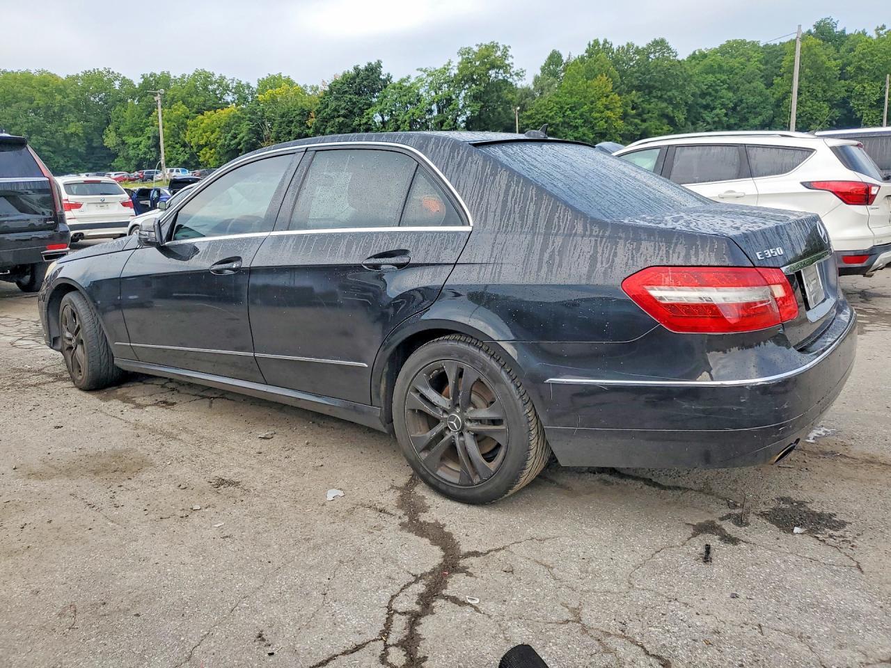 2010 Mercedes-Benz E 350 4Matic - Image 2
