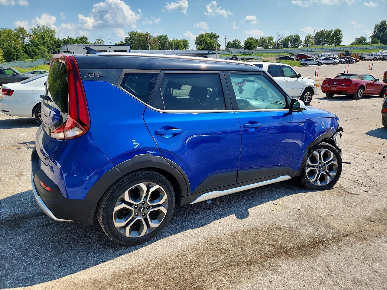 2022 Kia Soul X-Line - Image 3