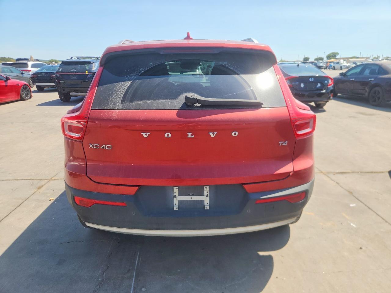 2019 Volvo Xc40 T4 Momentum - Фото 6